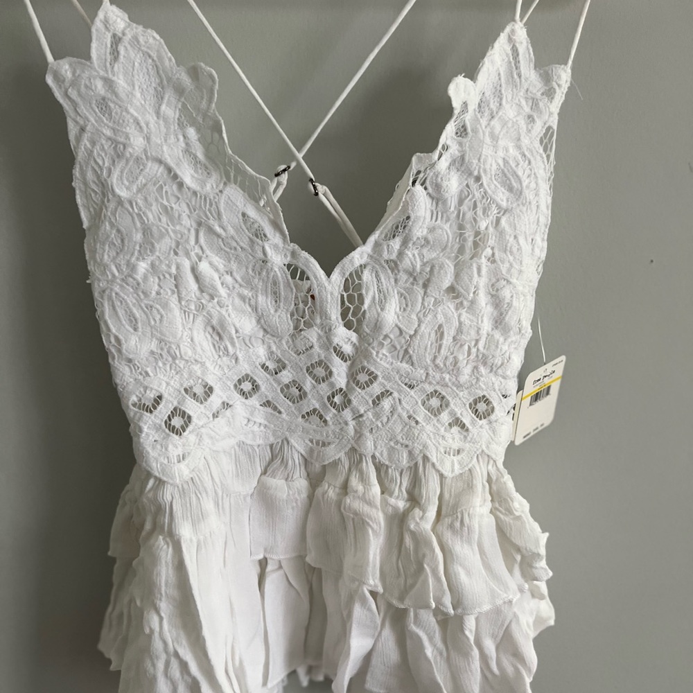 🌟LAST ONE! FREE PEOPLE ADELLA CAMI TANK-White Color-Size Medium - Picture 15 of 16